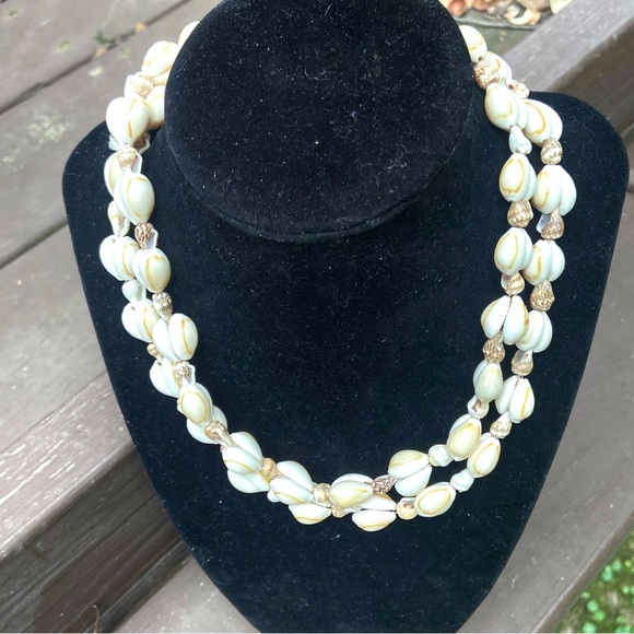 Lot of (3) Vintage Hilo Hatties Shell Necklaces Hawaiian Beach Coastal Jewelry - Picture 4 of 9